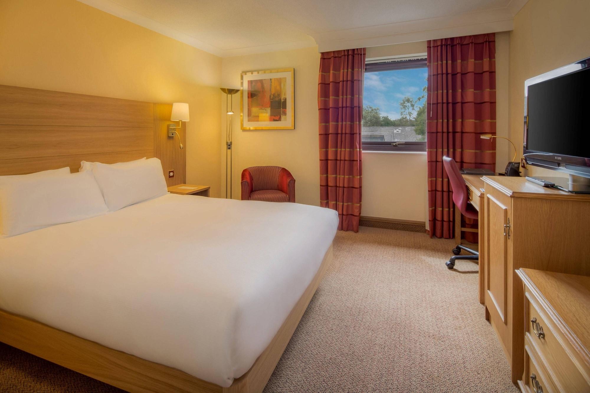 Delta Hotels By Marriott Warwick 워릭 외부 사진