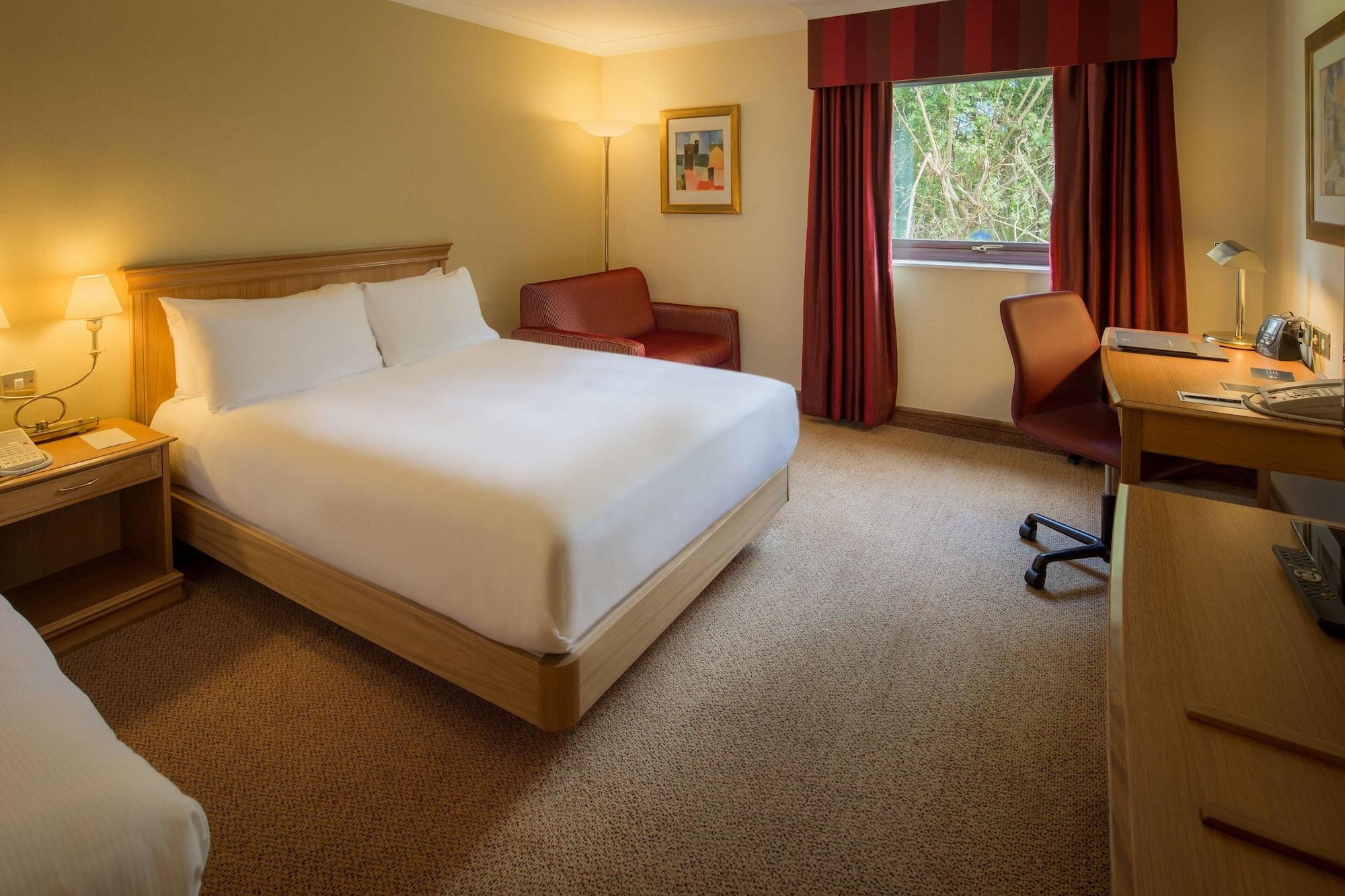 Delta Hotels By Marriott Warwick 워릭 외부 사진