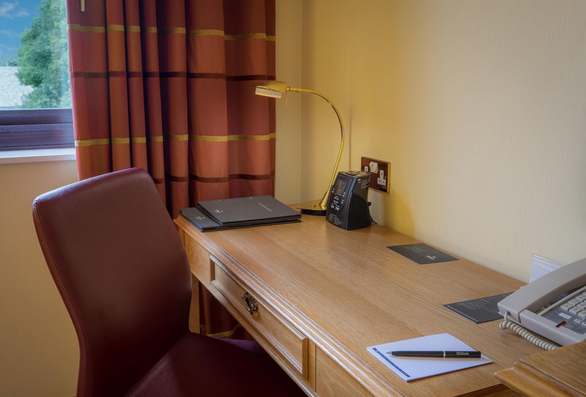Delta Hotels By Marriott Warwick 워릭 외부 사진