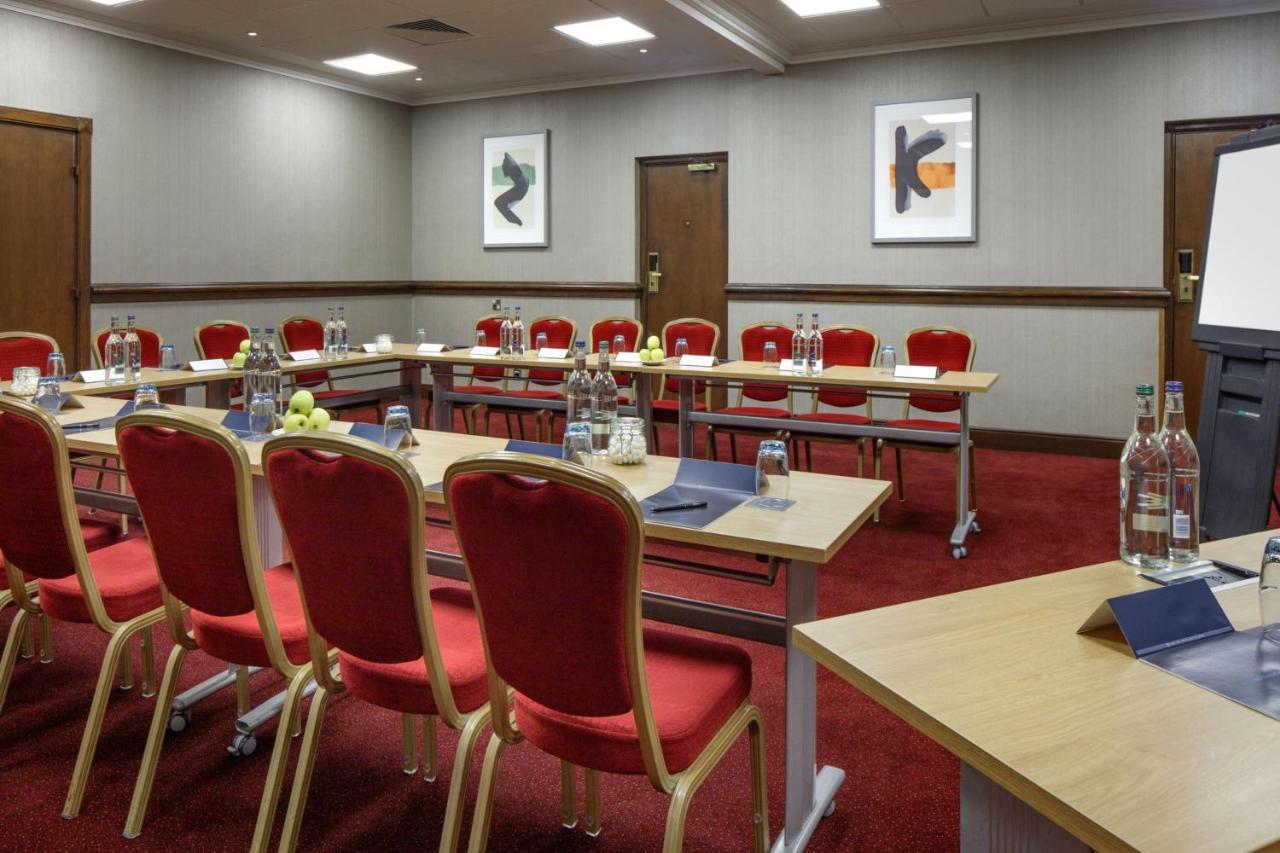 Delta Hotels By Marriott Warwick 워릭 외부 사진