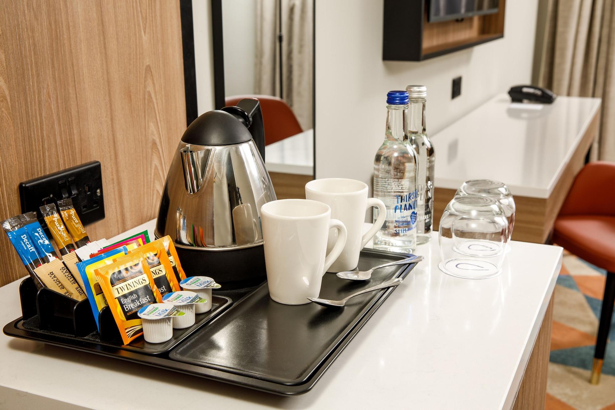 Delta Hotels By Marriott Warwick 워릭 외부 사진
