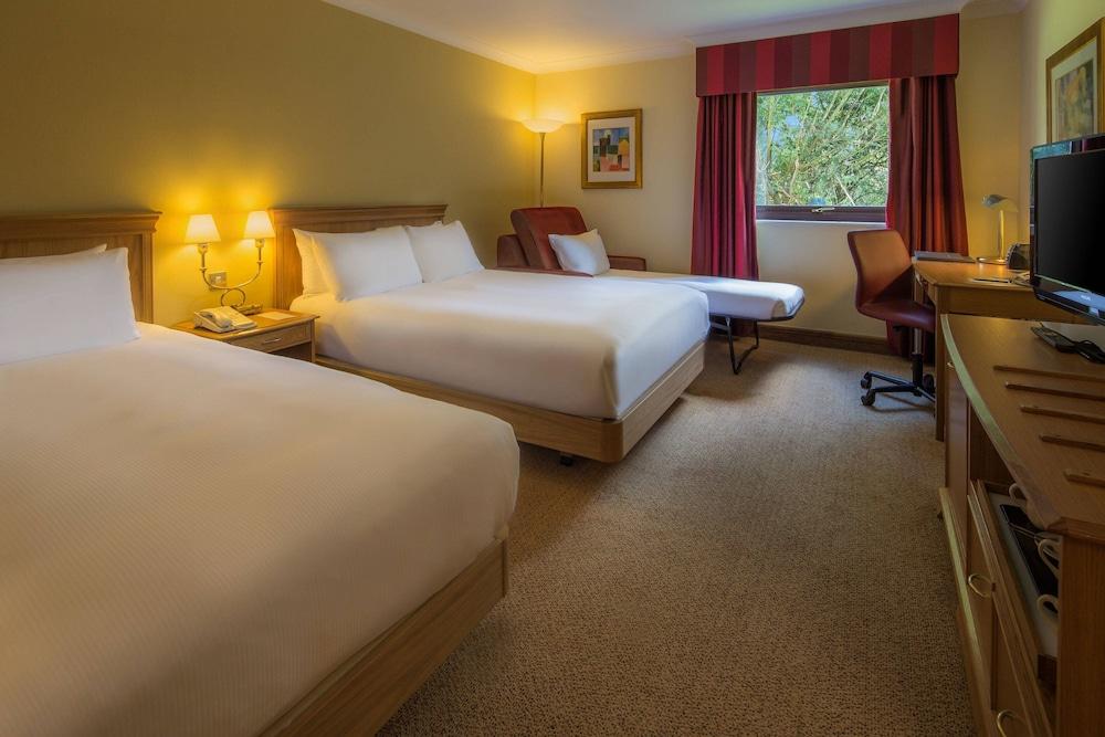 Delta Hotels By Marriott Warwick 워릭 외부 사진