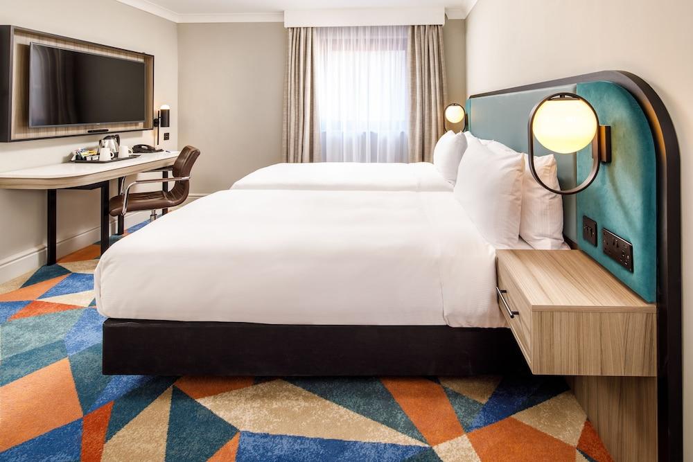 Delta Hotels By Marriott Warwick 워릭 외부 사진