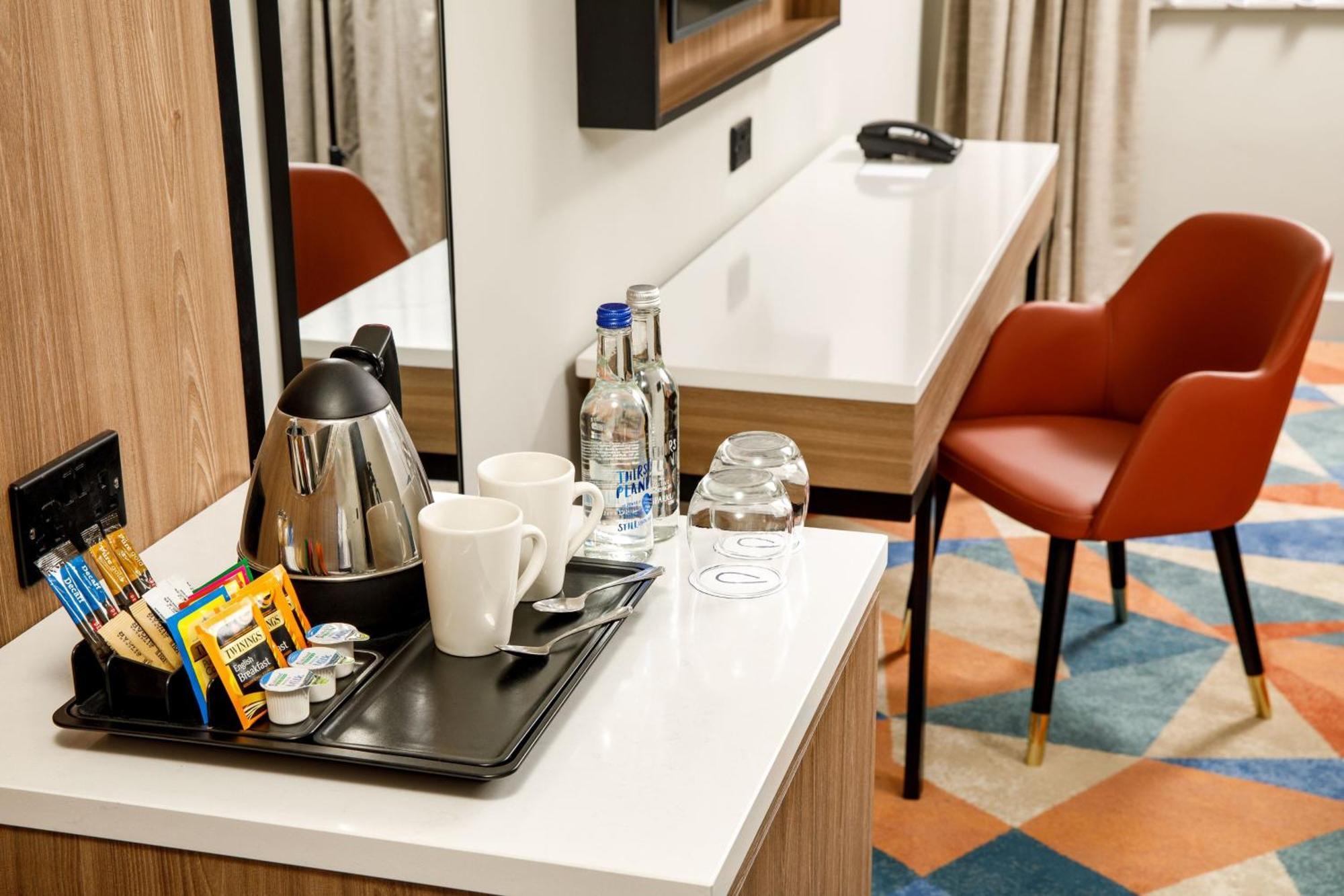 Delta Hotels By Marriott Warwick 워릭 외부 사진