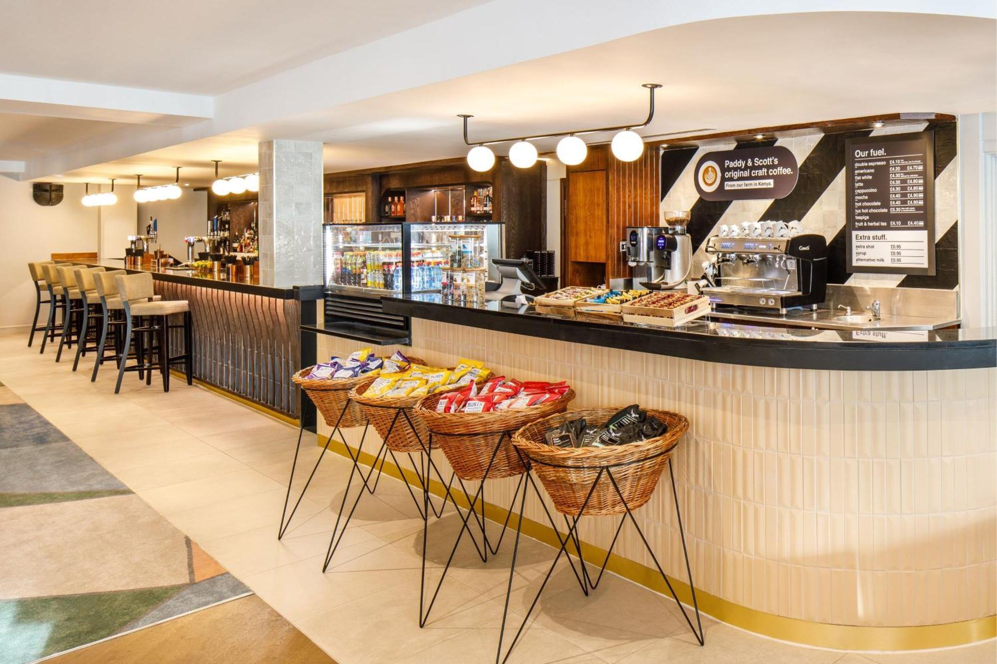 Delta Hotels By Marriott Warwick 워릭 외부 사진