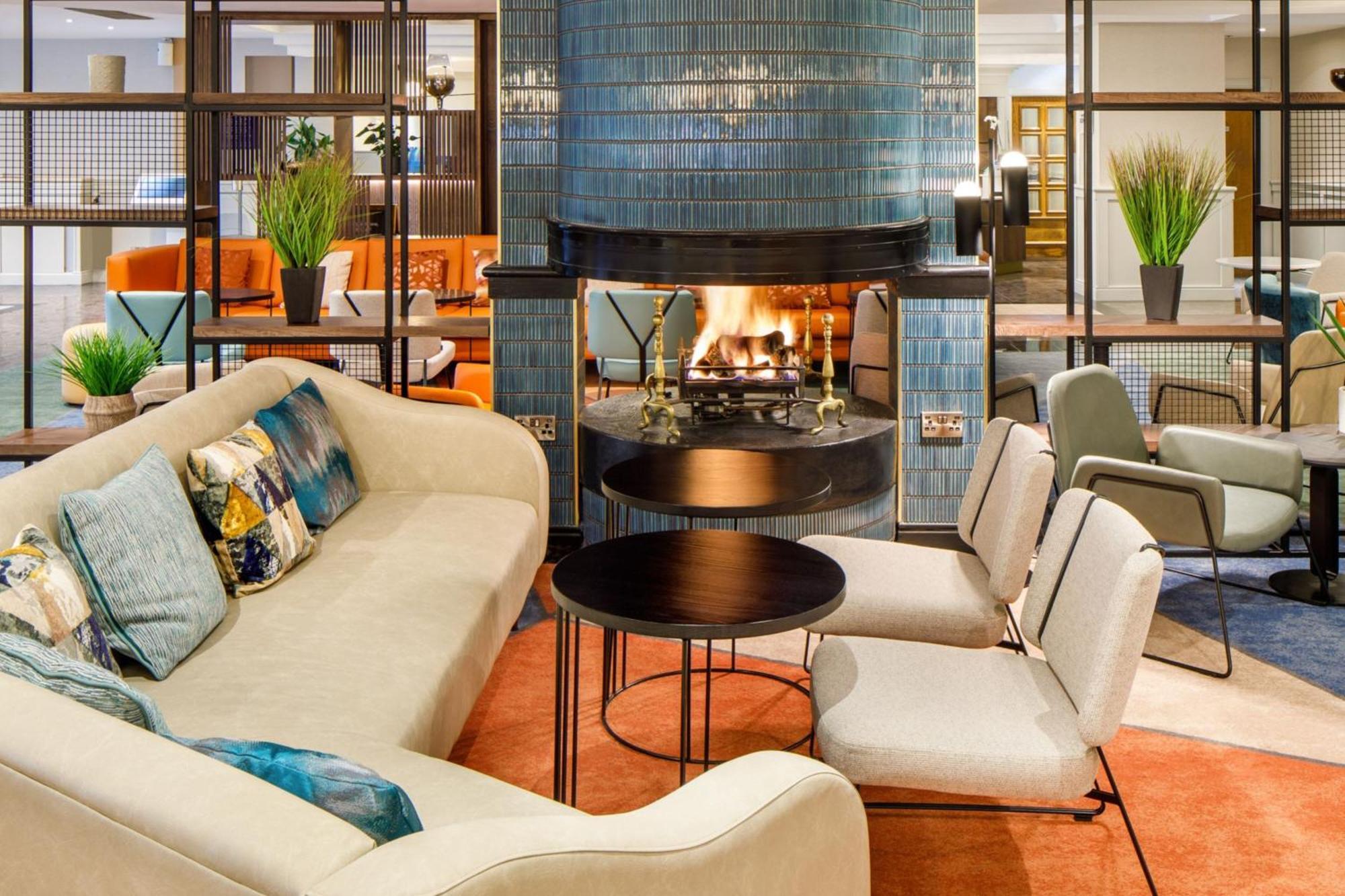 Delta Hotels By Marriott Warwick 워릭 외부 사진
